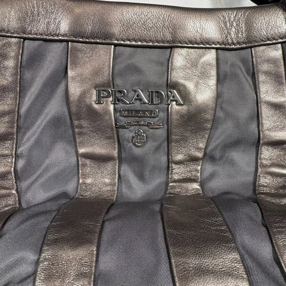 Prada Metalic Napa Tessuto Nylon Mordore Striped Pre-Owned Metallic Chain‎ Tote